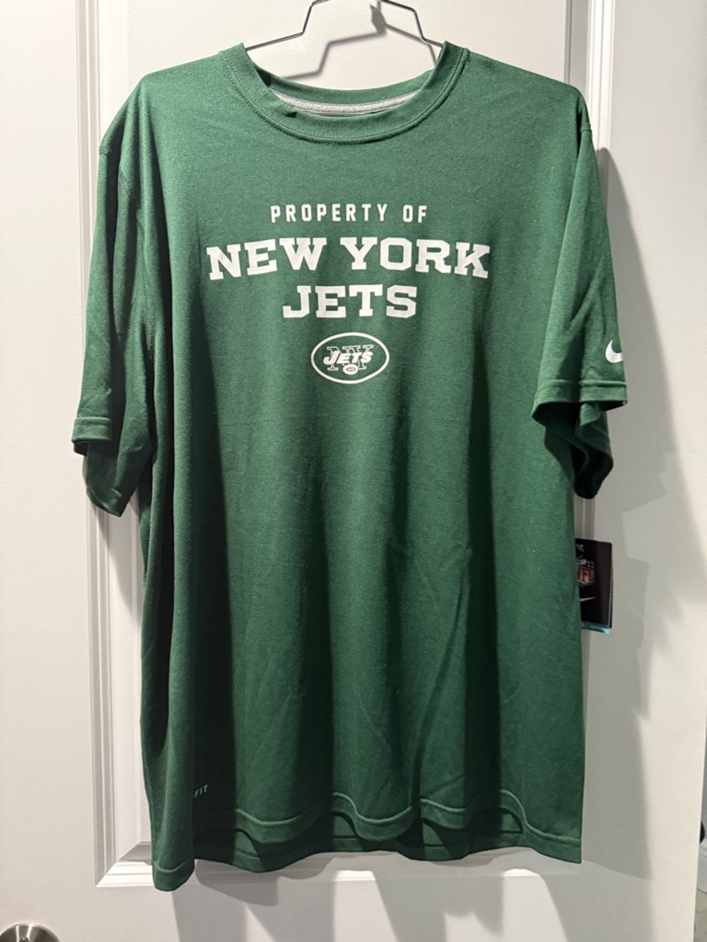 Nike dri-fit mens shirt. Size Xl. NWT.